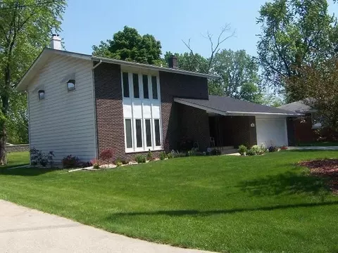 1329 River Dr, Munster, IN 46321 photo 2