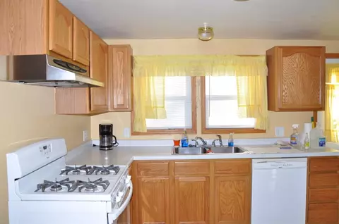 1305 S Cline Ave, Griffith, IN 46319 photo 2