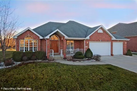 100 Exeter Rd, Munster, IN 46321 photo 1