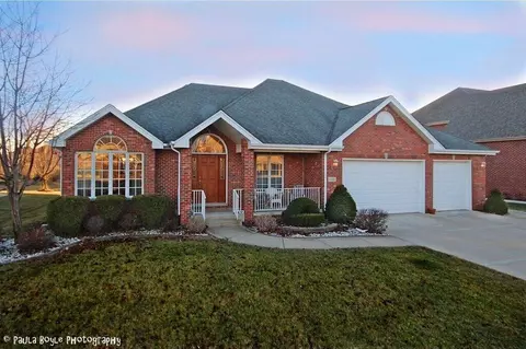 100 Exeter Rd, Munster, IN 46321 photo 1