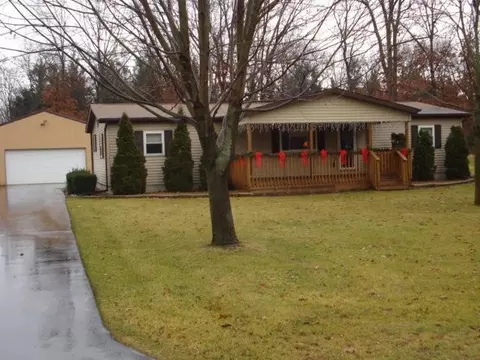 9567 Barbara Ct, De Motte, IN 46310 photo 1