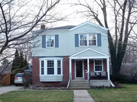 306 Beverly Pl, Munster, IN 46321 photo 1