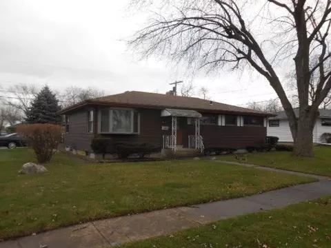 904 E Crestview Ct, Crown Point, IN 46307 photo 1