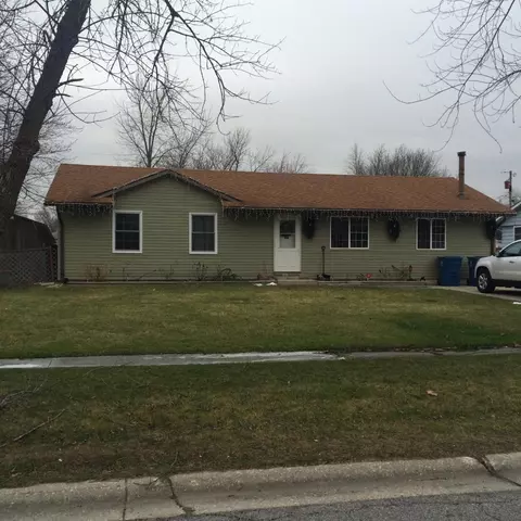 724 Mohawk Dr, Lowell, IN 46356 photo 1