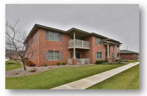 604 Cambridge Ct #2 C, Munster, IN 46321 photo 1