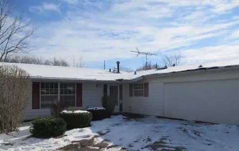 1017 N Wheeler St, Griffith, IN 46319 photo 2