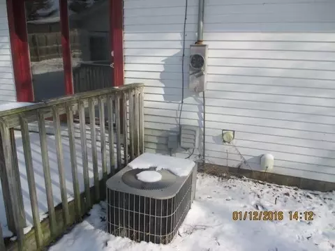 10484 N 500 E, De Motte, IN 46310 photo 7