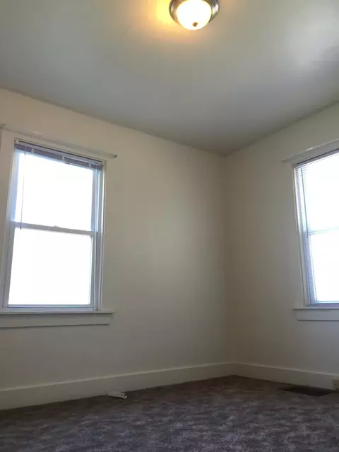 409 E Glen Park Ave, Griffith, IN 46319 photo 6