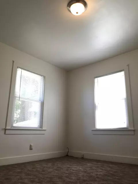 409 E Glen Park Ave, Griffith, IN 46319 photo 7
