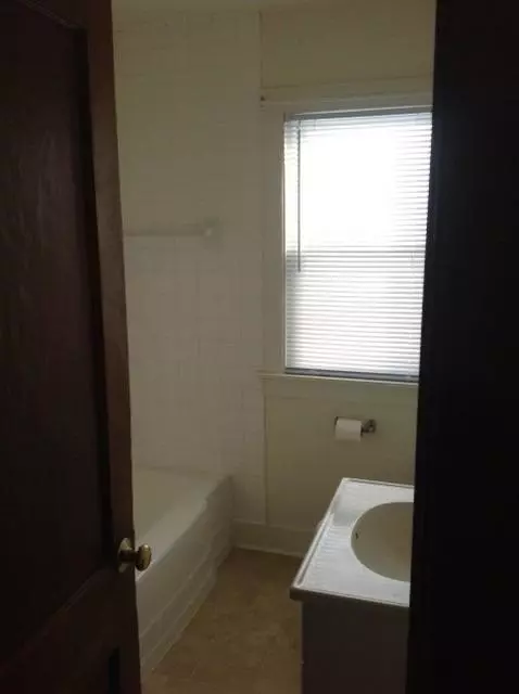 409 E Glen Park Ave, Griffith, IN 46319 photo 9
