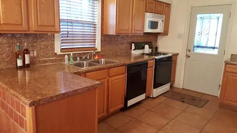 2123 Ranburn Dr, Gary, IN 46408 photo 4
