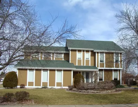 1307 Brandywine Dr, Munster, IN 46321 photo 2
