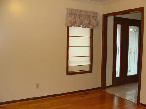 1307 Brandywine Dr, Munster, IN 46321 photo 6