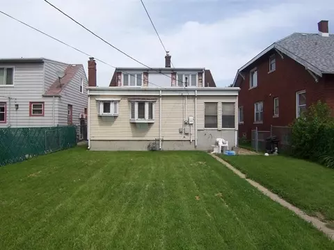 1334 Davis Ave, Whiting, IN 46394 photo 2