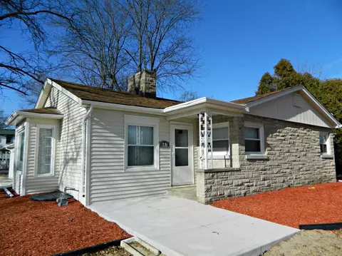 667 S Main St, Crown Point, IN 46307 photo 1