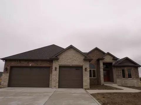 1560 Chalone Ct, Crown Point, IN 46307 photo 1