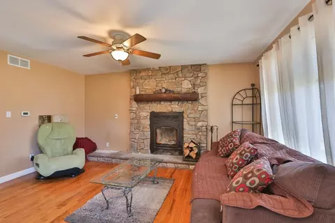 10919 N 518, De Motte, IN 46310 photo 2