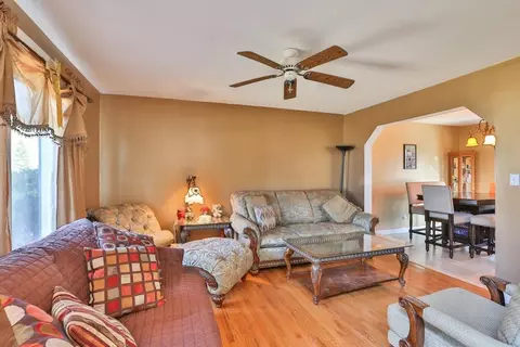 10919 N 518, De Motte, IN 46310 photo 3