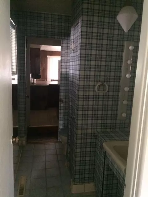6762 Ash Ave, Gary, IN 46403 photo 8