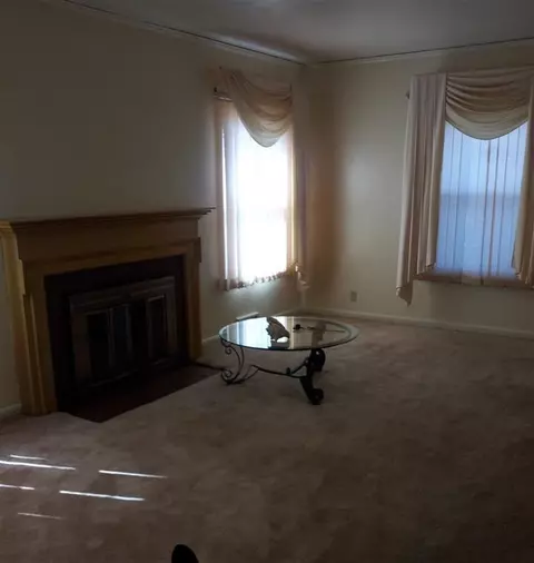 447 Taft Pl, Gary, IN 46404 photo 4