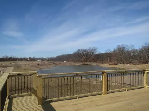 1132 Jeanne Ct, Crown Point, IN 46307 photo 2