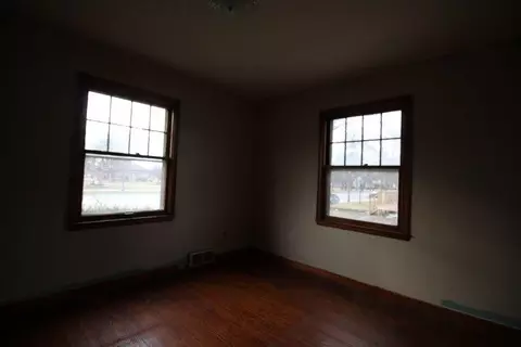 613 N Broad St, Griffith, IN 46319 photo 5
