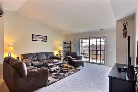 9831 Wildwood Cir #2-B, Munster, IN 46321 photo 6