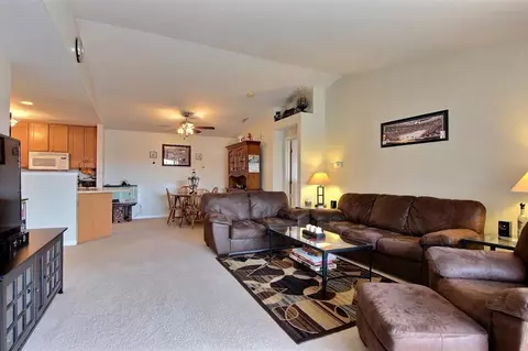 9831 Wildwood Cir #2-B, Munster, IN 46321 photo 8