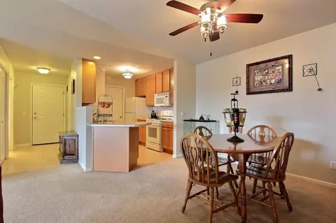 9831 Wildwood Cir #2-B, Munster, IN 46321 photo 10
