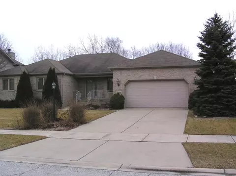 2635 Squire Dr, Dyer, IN 46311 photo 2