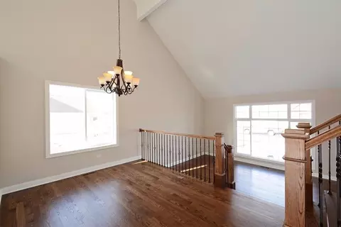 1121 Jeanne Ct, Crown Point, IN 46307 photo 4