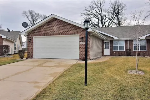 5823 Anthony Ct, Griffith, IN 46319 photo 1
