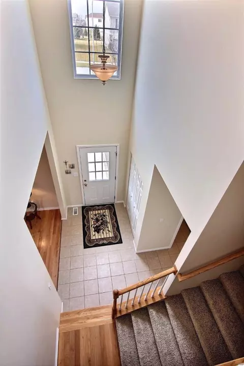 9629 Bryan Pl, Crown Point, IN 46307 photo 3