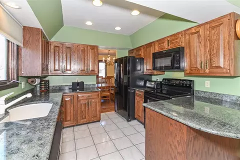 1401 Oriole Dr, Munster, IN 46321 photo 6