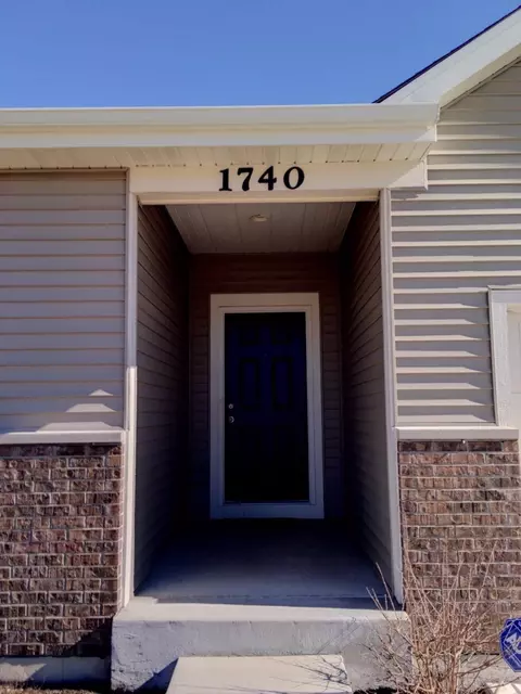 1740 106th Pl, Crown Point, IN 46307 photo 2
