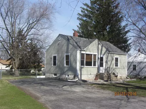 208 Maple St, Crown Point, IN 46307 photo 1