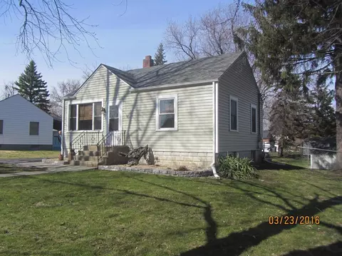 208 Maple St, Crown Point, IN 46307 photo 2