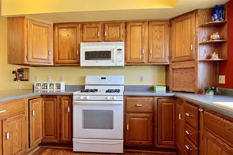 720 Clover Ln, Crown Point, IN 46307 photo 9