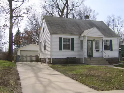 121 E Avenue C, Griffith, IN 46319 photo 3