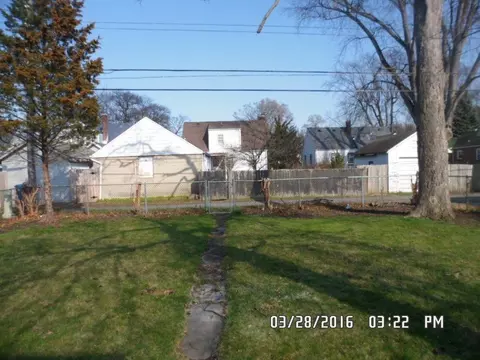 431 N Broad St, Griffith, IN 46319 photo 8