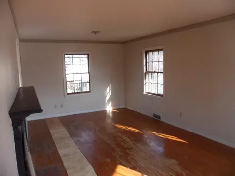 431 N Broad St, Griffith, IN 46319 photo 9
