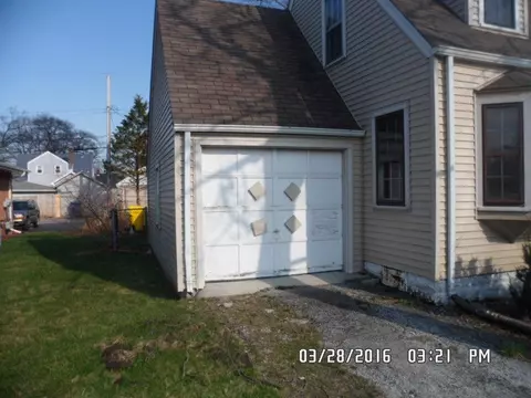 431 N Broad St, Griffith, IN 46319 photo 3