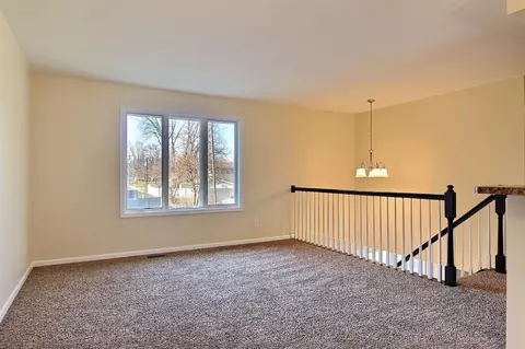 602 Darcy Ln, Griffith, IN 46319 photo 6