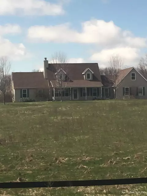 5084 N 150, La Porte, IN 46350 photo 1