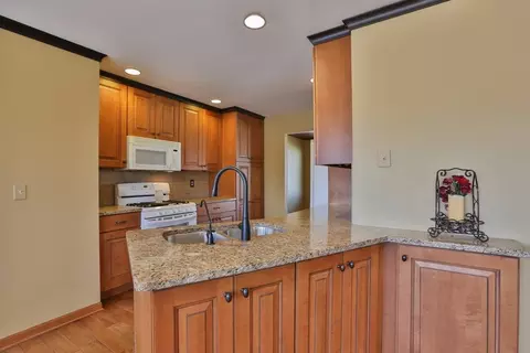 1513 Oak Leaf Dr, Crown Point, IN 46307 photo 6