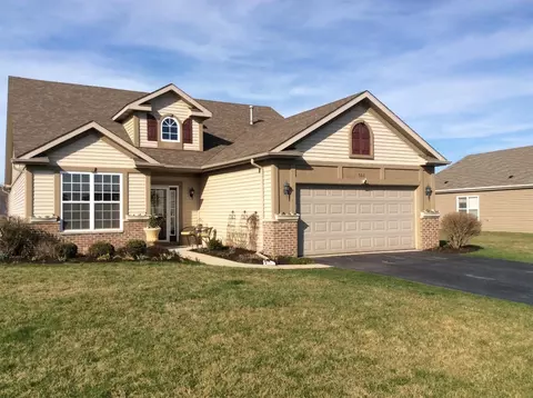 560 E 115th Pl, Crown Point, IN 46307 photo 2