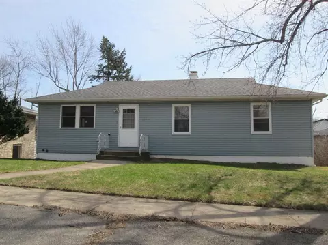 8247 Maple Ave, Gary, IN 46403 photo 1