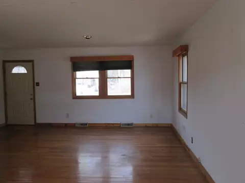 8247 Maple Ave, Gary, IN 46403 photo 4