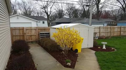 347 N Wood St, Griffith, IN 46319 photo 4