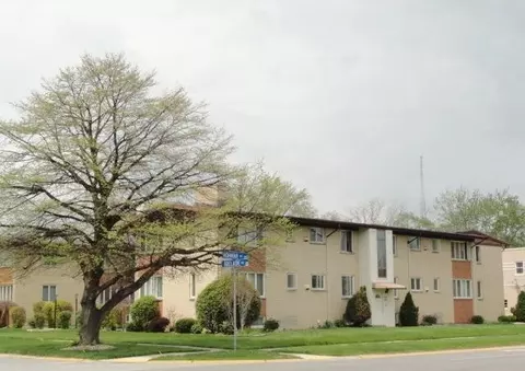 7644 Hohman Ave #6, Munster, IN 46321 photo 2